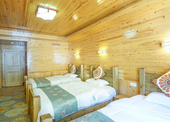 Jiuzhaigou Leisure Inn